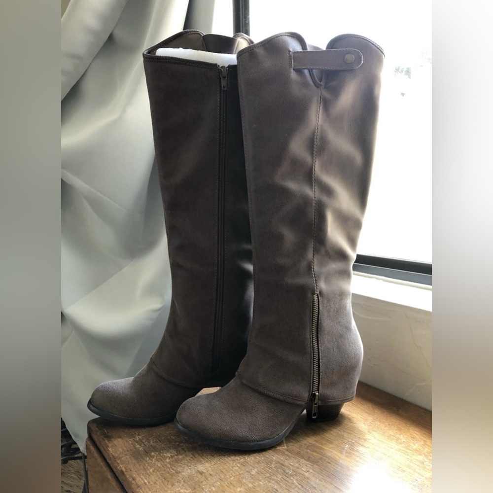 Fergalicious suede boots